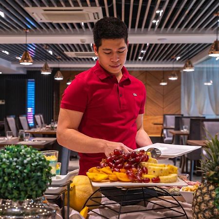 Coro Hotel Makati City Kültér fotó