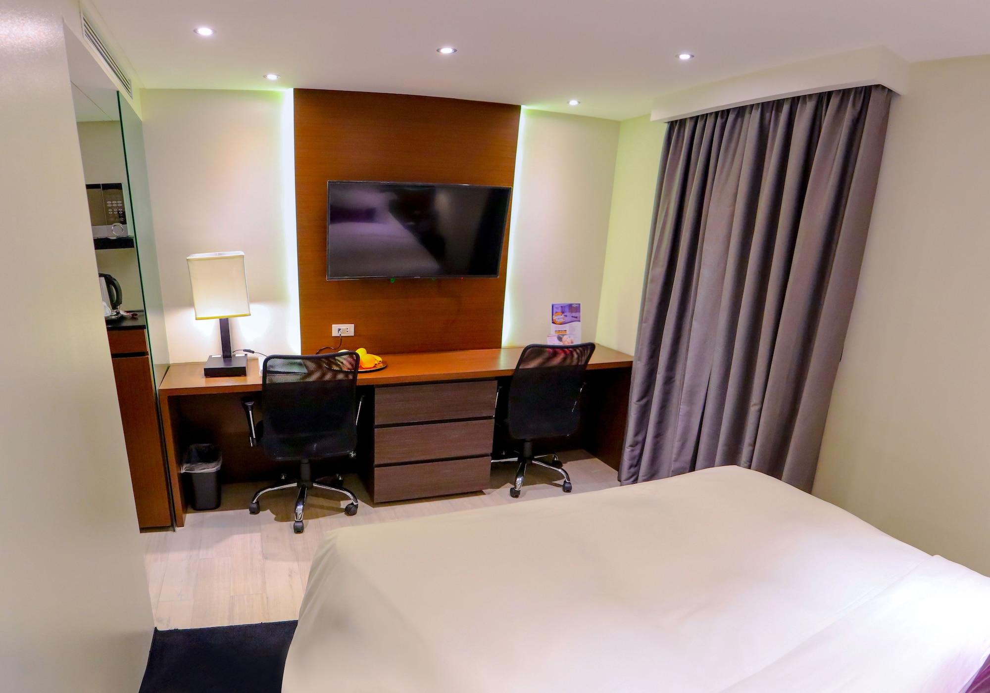 Coro Hotel Makati City Kültér fotó